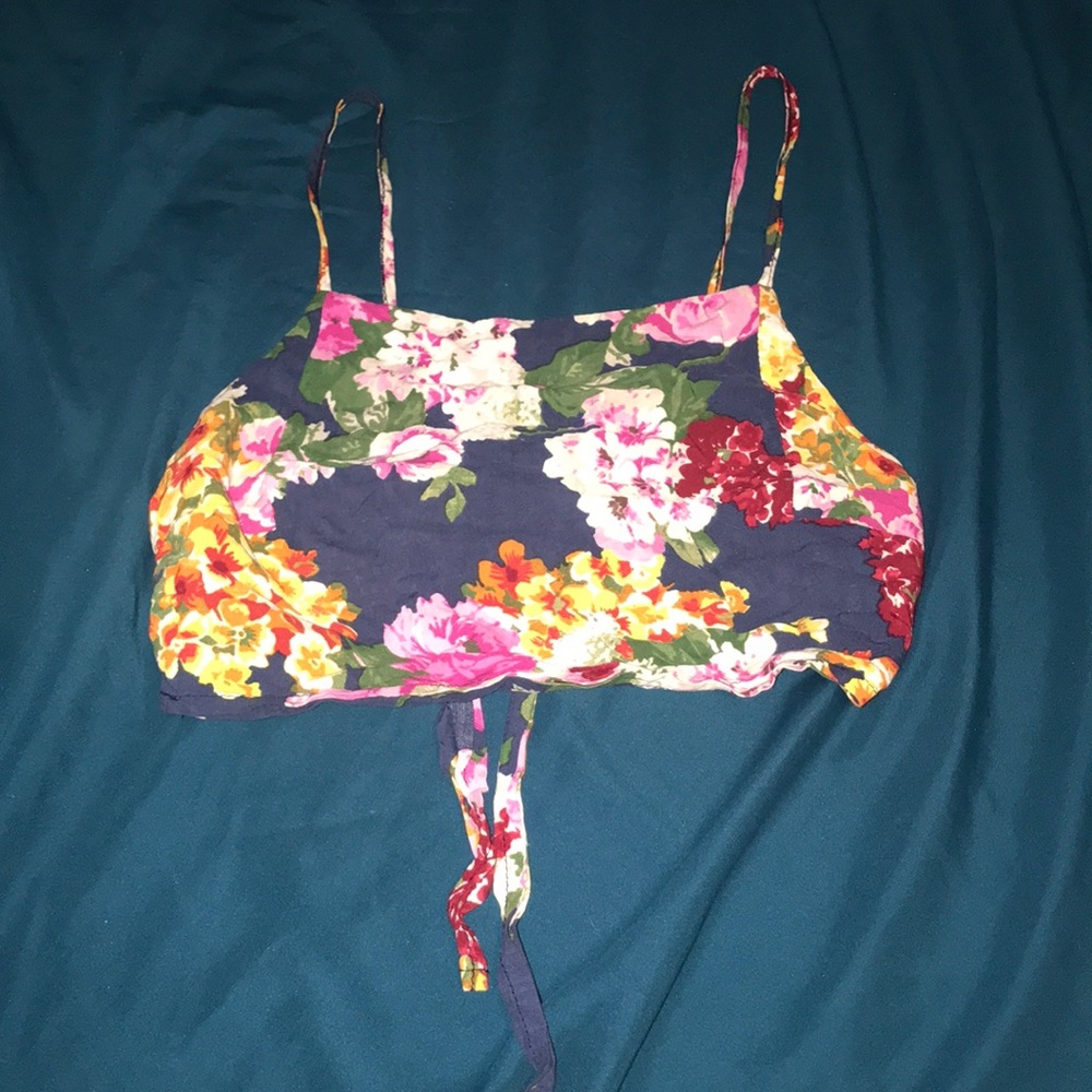Brandy Melville tie top